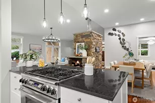 8803 NE Koura Rd, Bainbridge Island, WA 98110 - Photo 15