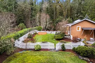 8803 NE Koura Rd, Bainbridge Island, WA 98110 - Photo 35