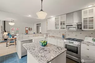 910 NW 64th St, Seattle, WA 98107 - Photo 13