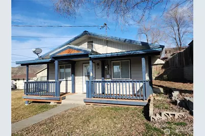 19 1st Street E, Tonasket, WA 98855 - Photo 1