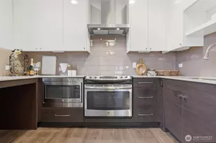 308 N 68th St, Seattle, WA 98103 - Photo 17