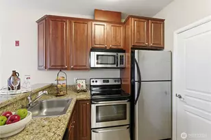 225 Logan Ave S, Renton, WA 98057 - Photo 9