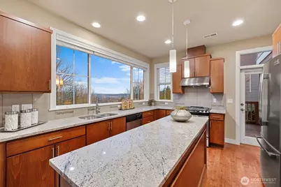 879 3rd Avenue NE, Issaquah, WA 98029 - Photo 17