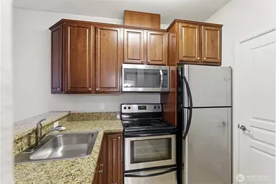 225 Logan Avenue S #319, Renton, WA 98057 - Photo 5
