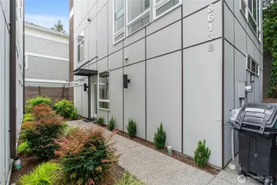 8613 23rd Avenue NE #B, Seattle, WA 98115 - Photo 1