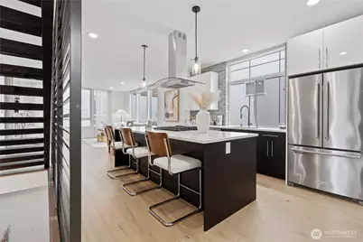 8613 23rd Avenue NE #B, Seattle, WA 98115 - Photo 9