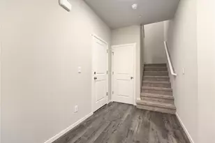 11008 188 St E, Puyallup, WA 98374 - Photo 3