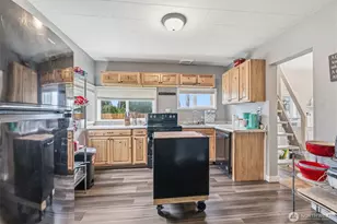 228 Holcomb Spur Rd, Kelso, WA 98626 - Photo 7