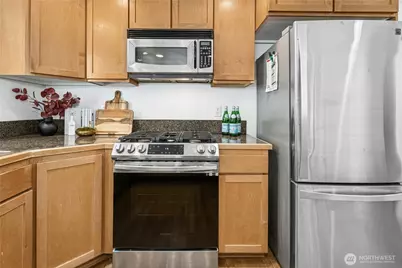 8832 Midvale Ave N #B, Seattle, WA 98103 - Photo 17