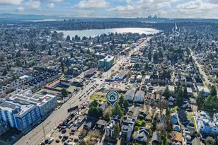 946 N 86th St, Seattle, WA 98103 - Photo 3