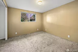 946 N 86th St, Seattle, WA 98103 - Photo 15