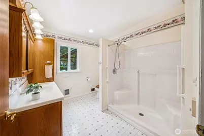 1125 Lake Vista Boulevard S, Spanaway, WA 98387 - Photo 13