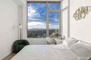 10232 NE 10th St, Bellevue, WA 98004 - Photo 11