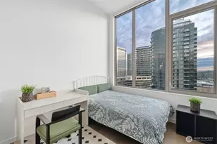 10232 NE 10th St, Bellevue, WA 98004 - Photo 15