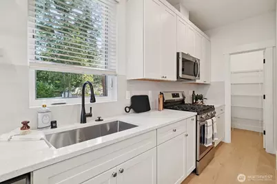 8014 222nd Street SW, Edmonds, WA 98026 - Photo 3