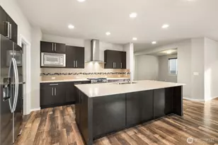 13215 SE 307th St, Auburn, WA 98092 - Photo 9