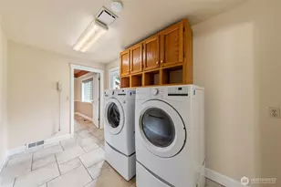 2513 29th St, Anacortes, WA 98221 - Photo 29