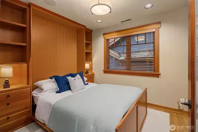 6841 Ripley Lane N, Renton, WA 98056 - Photo 33