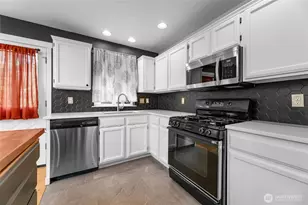 1110 15th Ave SW, Puyallup, WA 98371 - Photo 9