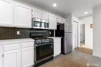 1110 15th Avenue SW, Puyallup, WA 98371 - Photo 7