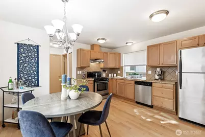 10044 19th Avenue SW, Seattle, WA 98146 - Photo 5