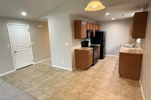 1242 Southwest Carver Street, College Place, WA 99324 - Photo 7