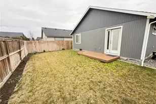 1242 Southwest Carver Street, College Place, WA 99324 - Photo 15