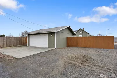 1003 W Rose Avenue, Moses Lake, WA 98837 - Photo 23