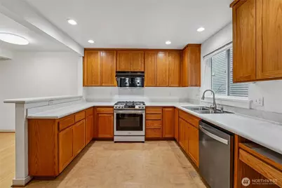308 N 133rd Street, Seattle, WA 98133 - Photo 11