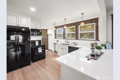 504 Dupont Avenue, DuPont, WA 98327 - Photo 11