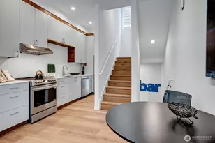 635 13th Ave E, Seattle, WA 98102 - Photo 7