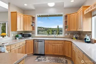 6056 Sandpiper Ct, Bremerton, WA 98312 - Photo 11