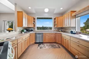 6056 Sandpiper Ct, Bremerton, WA 98312 - Photo 9