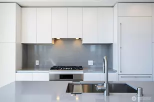 10232 NE 10th St, Bellevue, WA 98004 - Photo 9