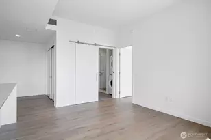 10232 NE 10th St, Bellevue, WA 98004 - Photo 17