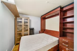 81 Clay St, Seattle, WA 98121 - Photo 7