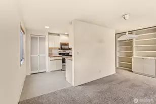505 W Roy St, Seattle, WA 98119 - Photo 11