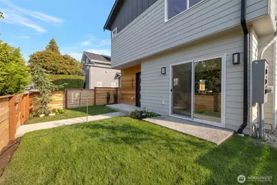 1605 SW Kenyon Street, Seattle, WA 98106 - Photo 3