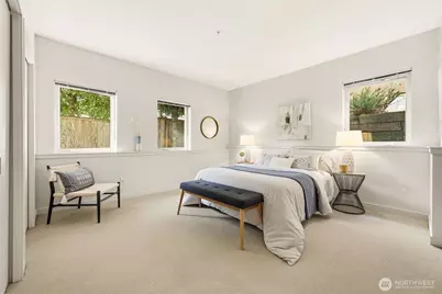 3671 Dayton Avenue N #2, Seattle, WA 98103 - Photo 9