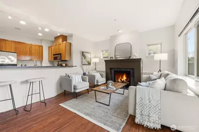 3671 Dayton Avenue N #2, Seattle, WA 98103 - Photo 3