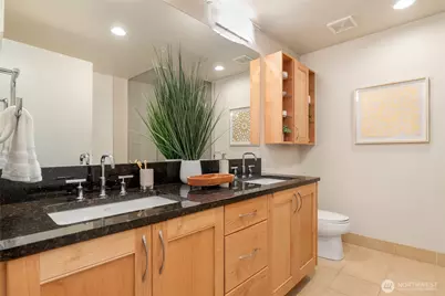 10650 NE 9th Place #1827, Bellevue, WA 98004 - Photo 15