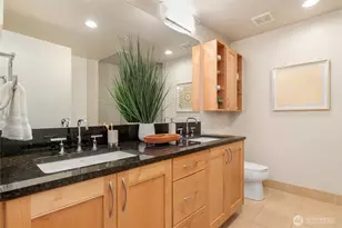 10650 NE 9th Pl, Bellevue, WA 98004 - Photo 15