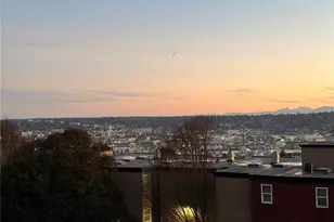 2510 W Bertona St, Seattle, WA 98199 - Photo 31