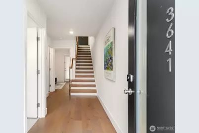 3641 Dayton Avenue N, Seattle, WA 98103 - Photo 3