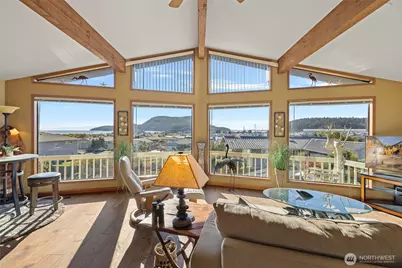 5115 Kingsway, Anacortes, WA 98221 - Photo 3