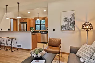 313 Edgecliff Dr, Langley, WA 98260 - Photo 11