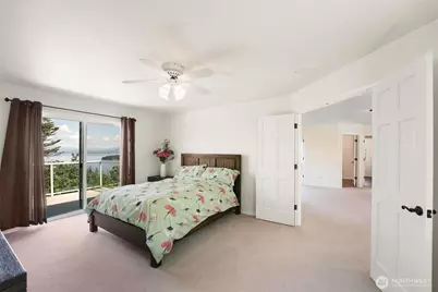 1048 Cassius Court, Camano Island, WA 98282 - Photo 11