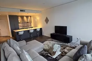 2510 6th Ave, Seattle, WA 98121 - Photo 3