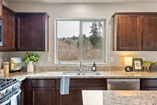 256 NE Tronson Cir, Bremerton, WA 98311 - Photo 7