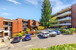 10911 D Glen Acres Dr S, Seattle, WA 98168 - Photo 11